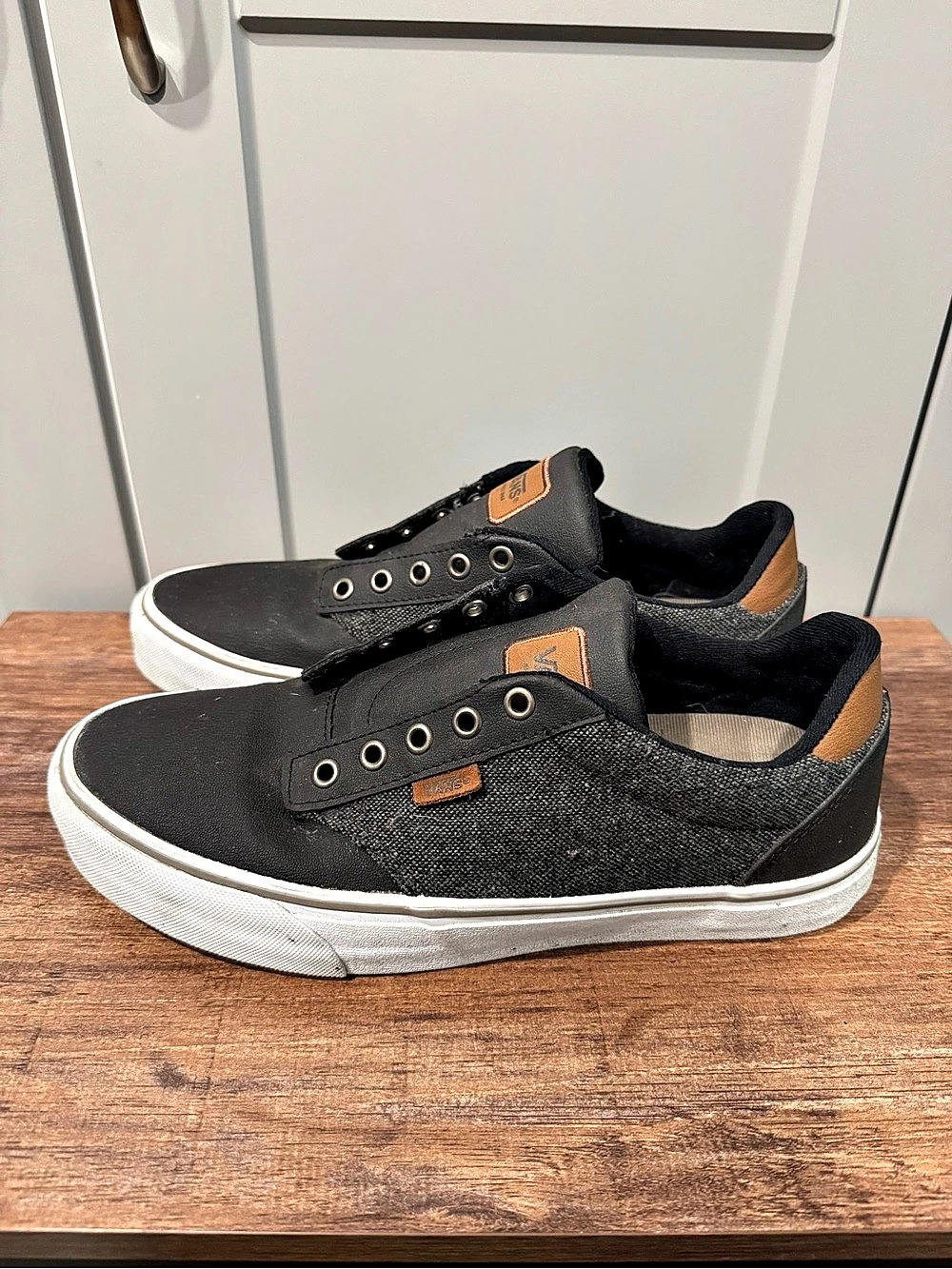 Vans Old Skool Black & Gray Sneakers Mens 9